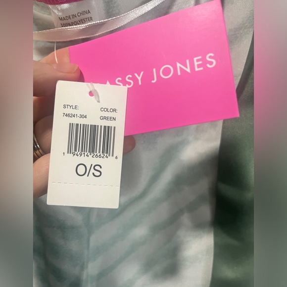 Brand new!!! Sassy Jones one size duster. - Picture 5 of 7